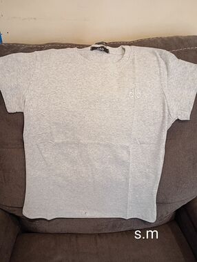 Women Tshirt Gray Size S.M